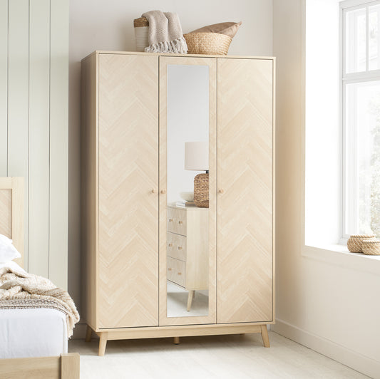 Herringford Wardrobe With Mirror