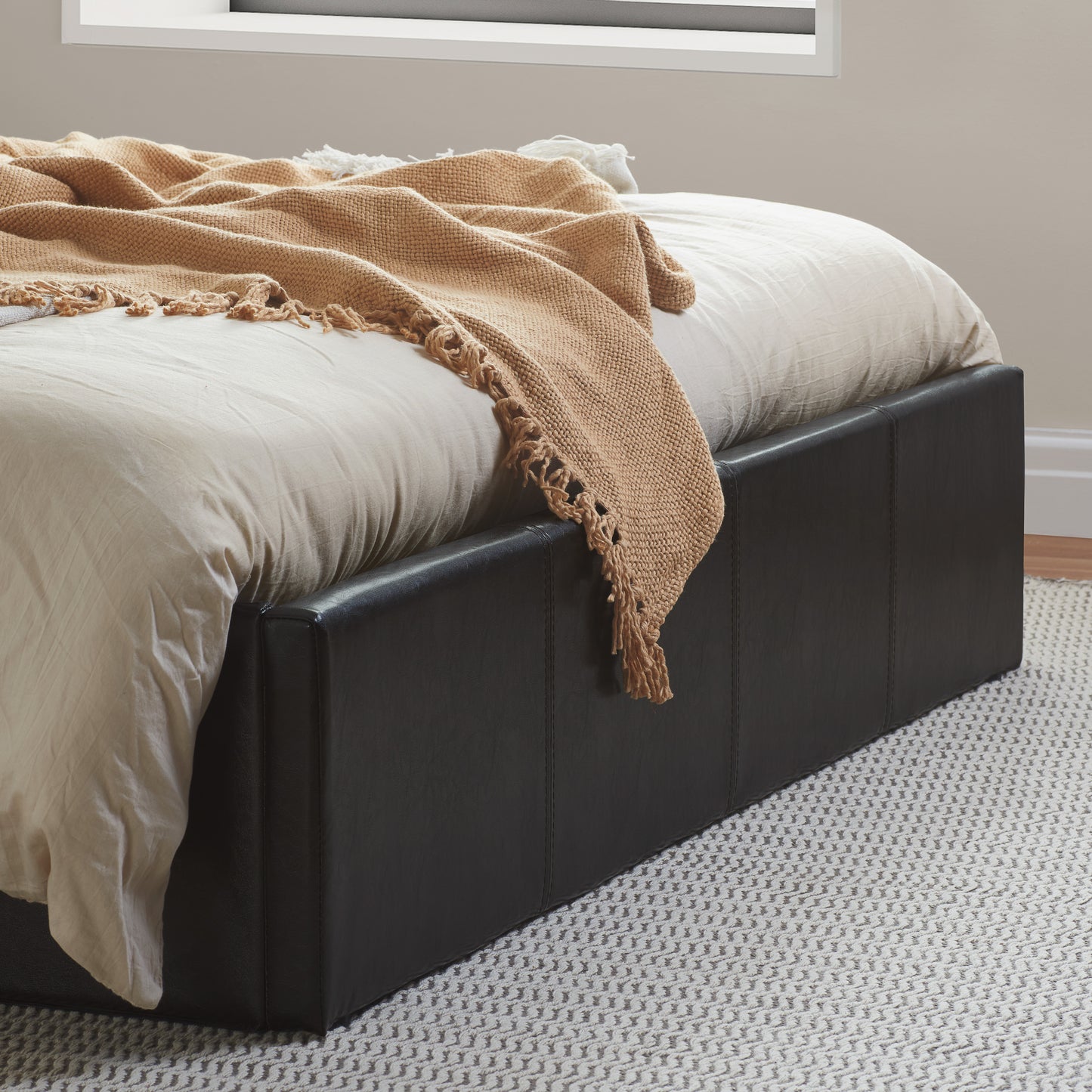 Berlin Ottoman Bed