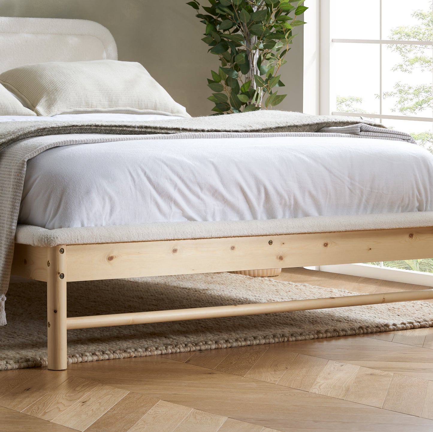 Emmi Bed