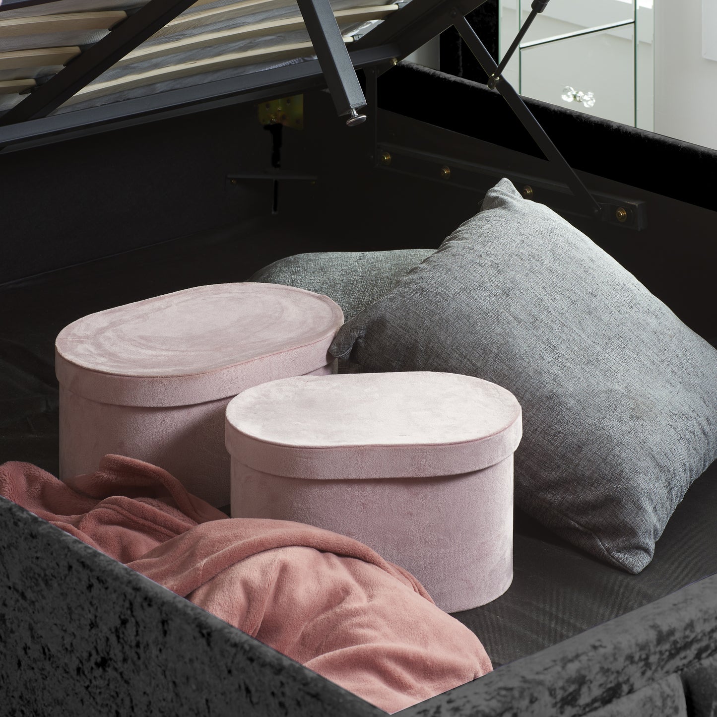 Hannover Ottoman Bed